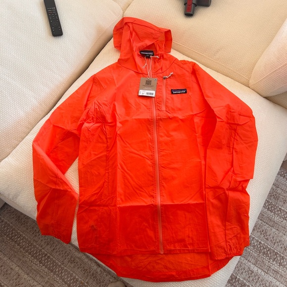 NWT Patagonia Houdini - Picture 1 of 3
